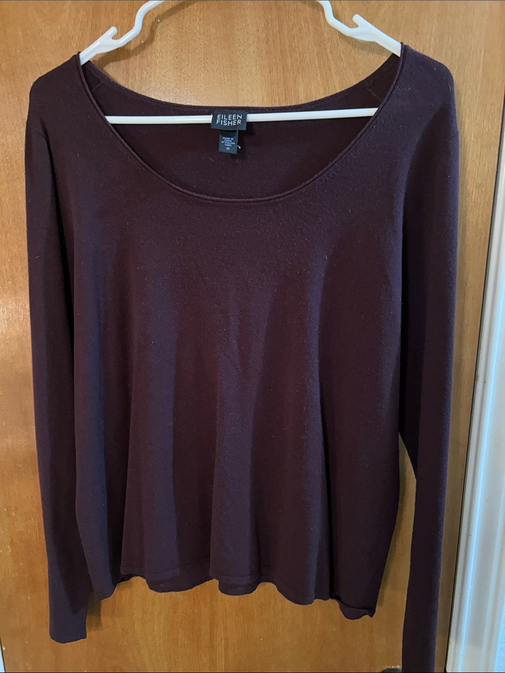 Eileen Fisher Long-Sleeve Scoop Neck Top in Plum. M